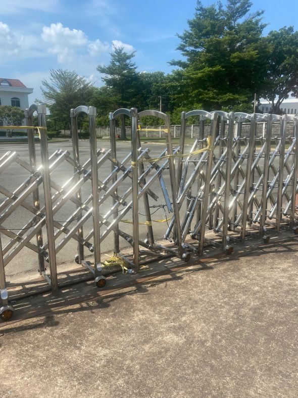 Thay-Cay-Cheo-Cong-Xep-Inox